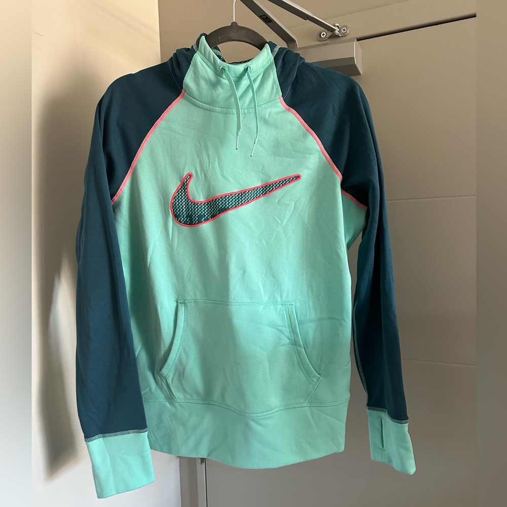 Therma-Fit Nike Hoodie